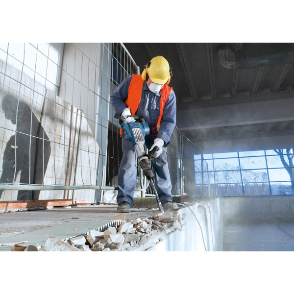 Відбійний молоток Bosch Professional GSH 11 VC в чемодані з пикоподібним зубилом 0611336000