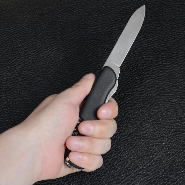 Складаний ніж Victorinox Picknicker 0.8353.3
