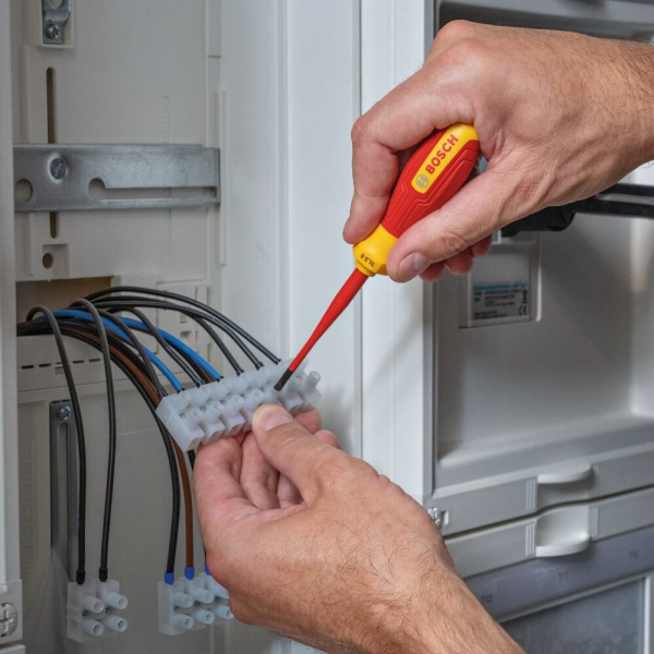 Набір ізольованих викруток Bosch Professional VDE змішаних в L-BOXX 102, 14 шт 1600A02NF9