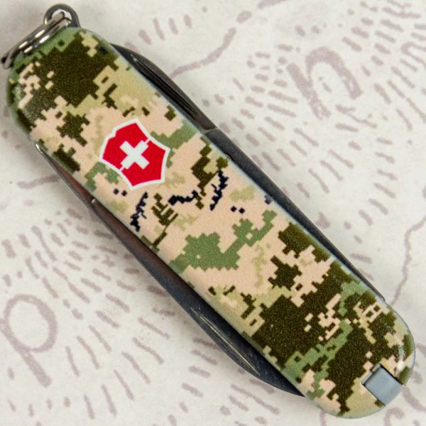 Складаний ніж-брелок 58мм CLASSIC SD ARMY 1шар, 7функцій, Піксель (0.6223.3_W3941pw) Складаний ніж-брелок 58мм CLASSIC SD ARMY 1шар, 7функцій, Піксель (0.6223.3_W3941pw)
