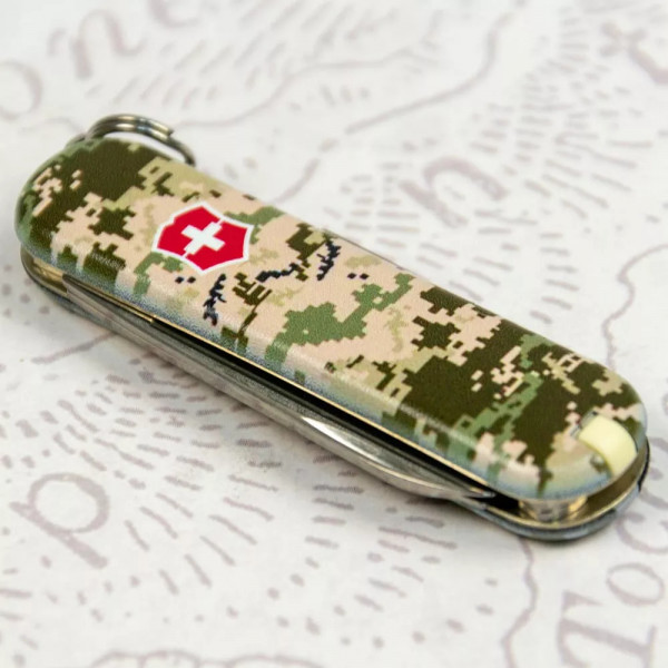 Складаний ніж-брелок 58мм CLASSIC SD ARMY 1шар, 7функцій, Піксель (0.6223.3_W3941pw) Складаний ніж-брелок 58мм CLASSIC SD ARMY 1шар, 7функцій, Піксель (0.6223.3_W3941pw)