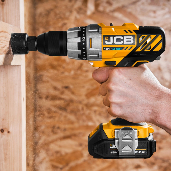 Дриль-шуруповерт акумуляторний (JCB-18DD-BE) 18V, max 45Nm в комплекті із зарядним пристроєм (JCB-18VFC-E) 2.4A та батареєю акумуляторною (JCB-20LI-E) JCB-18DD-2X-E