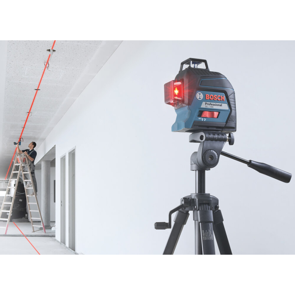 Лінійний лазерний нівелір Bosch Professional GLL 3-80 в кейсі з мішенню та чохлом