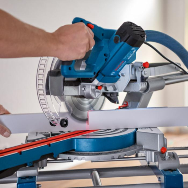 Торцювальна пила Bosch GCM 305-216 D Professional 0601B49000