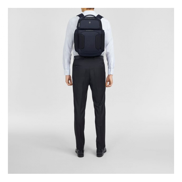 Рюкзак для ноутбука 15,6" Victorinox WERKS TRAVELER 7.0 Navy Blue 653645 Рюкзак для ноутбука 15,6" Victorinox WERKS TRAVELER 7.0 Navy Blue 653645