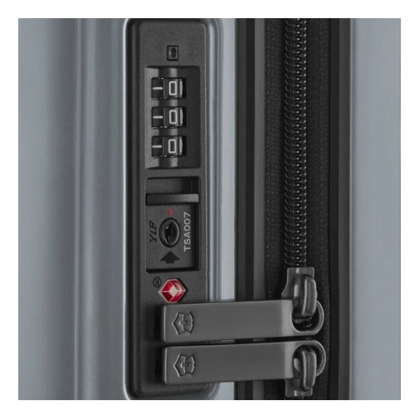 Валіза Victorinox Travel AIROX/Silver 612499 (Маленька) Валіза Victorinox Travel AIROX/Silver 612499 (Маленька)