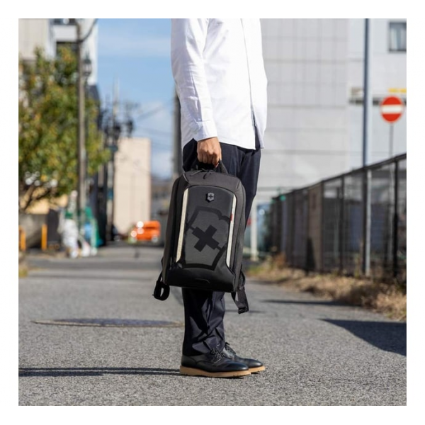 Рюкзак для ноутбука 15,6″ Victorinox Travel TOURING 2.0/Black 612116 Рюкзак для ноутбука 15,6″ Victorinox Travel TOURING 2.0/Black 612116
