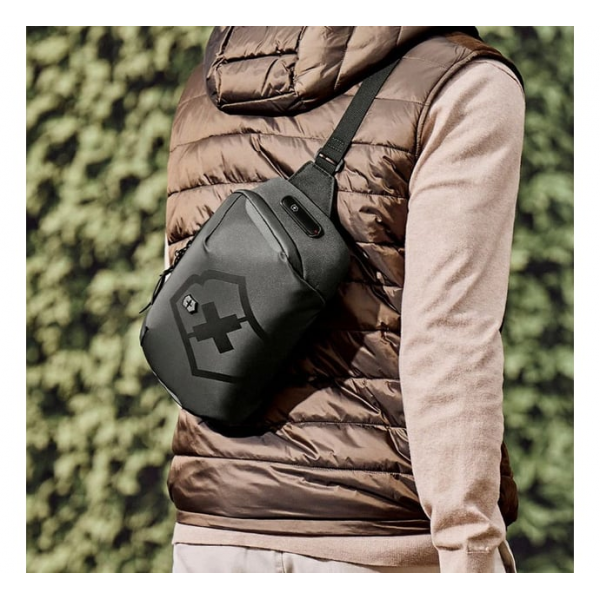 Сумка на пояс Victorinox Travel TOURING 2.0/Black 612128 Сумка на пояс Victorinox Travel TOURING 2.0/Black 612128