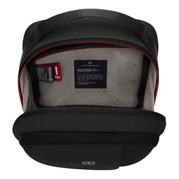 Сумка Victorinox TRAVEL ESSENTIALS Black 653590 Сумка Victorinox TRAVEL ESSENTIALS Black 653590