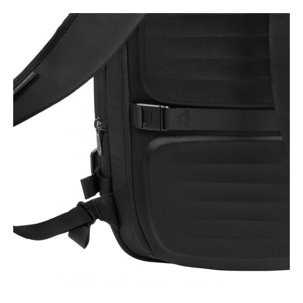 Дорожній рюкзак для ноутбука 15,6″ Victorinox Travel CROSSLIGHT/Black 612423