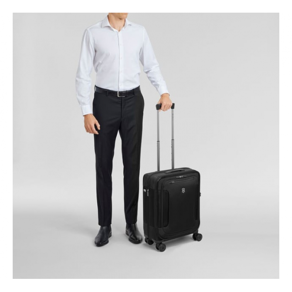 Валіза Victorinox WERKS TRAVELER 7.0 Black 653657 (Маленька) Валіза Victorinox WERKS TRAVELER 7.0 Black 653657 (Маленька)